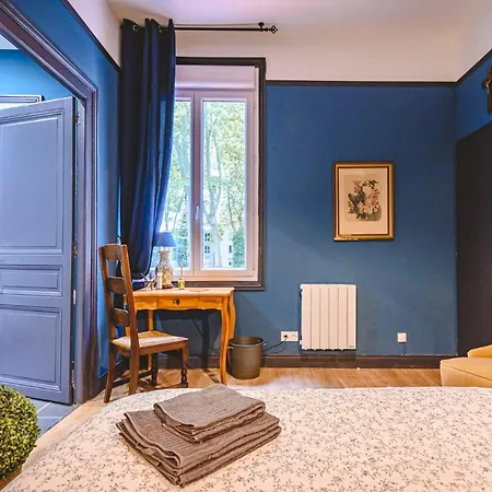 Carte D'or - 4 Apartment